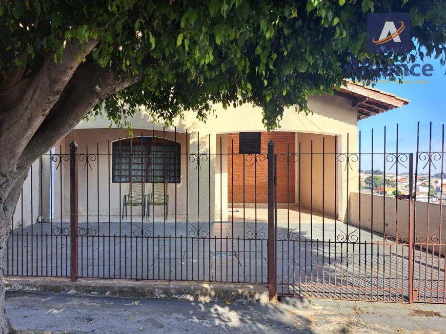 Foto 1 de Casa com 3 Quartos à venda, 274m² em Santo Antonio, Louveira