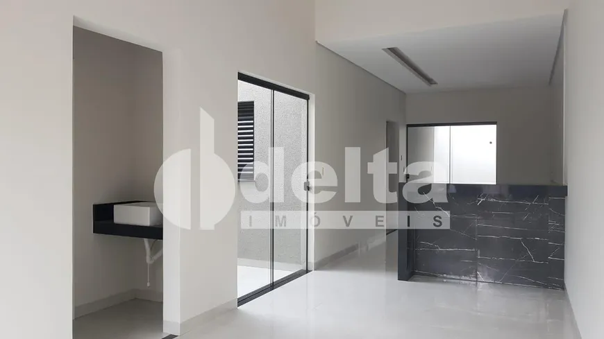 Foto 1 de Casa com 3 Quartos à venda, 85m² em Novo Mundo, Uberlândia