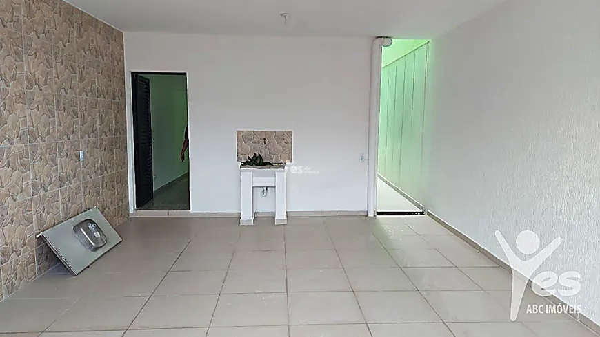 Foto 1 de Casa com 2 Quartos à venda, 210m² em Vila Mazzei, Santo André