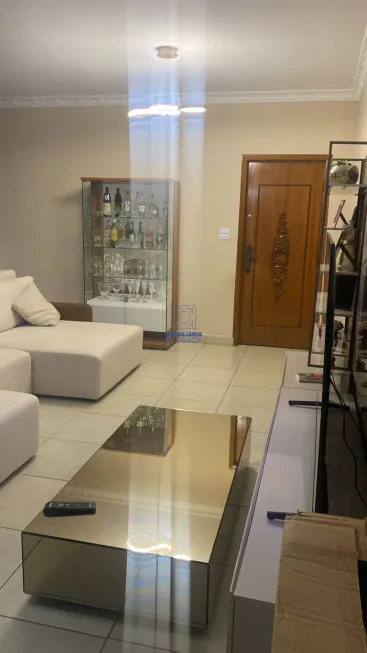 Foto 1 de Apartamento com 3 Quartos à venda, 189m² em Gonzaga, Santos