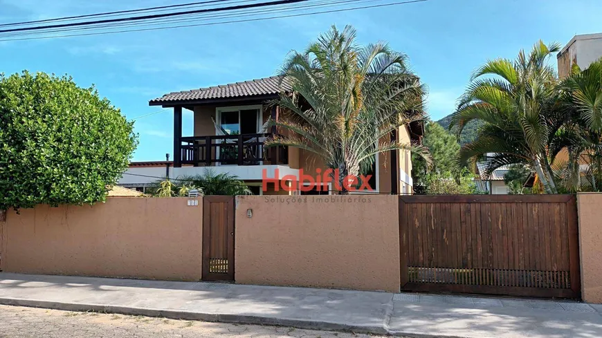 Foto 1 de Casa com 3 Quartos à venda, 230m² em Rio Tavares, Florianópolis