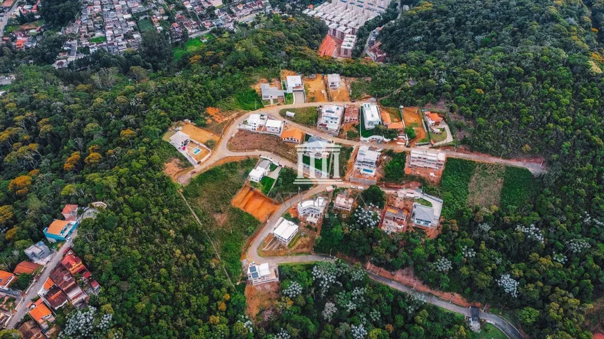 Foto 1 de Lote/Terreno à venda, 610m² em Barra do Imbuí, Teresópolis