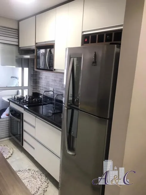 Foto 1 de Apartamento com 2 Quartos à venda, 45m² em Jardim Marilu, Carapicuíba