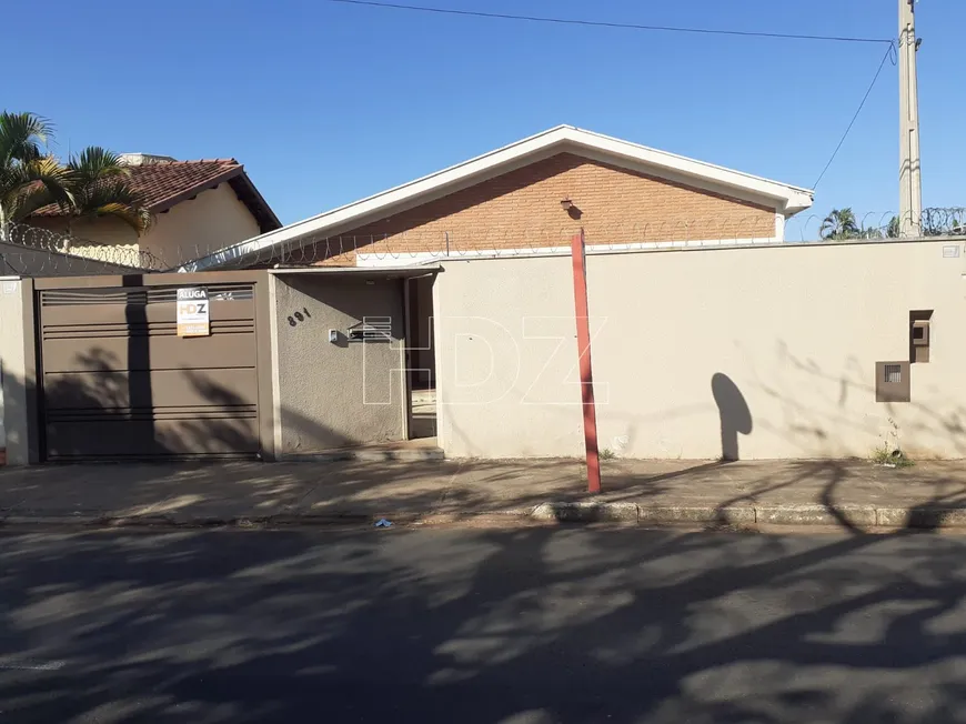 Foto 1 de Sala Comercial com 3 Quartos para alugar, 212m² em Vila Velosa, Araraquara