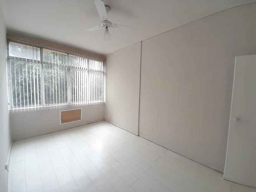 Foto 1 de Sala Comercial para alugar, 30m² em Catete, Rio de Janeiro