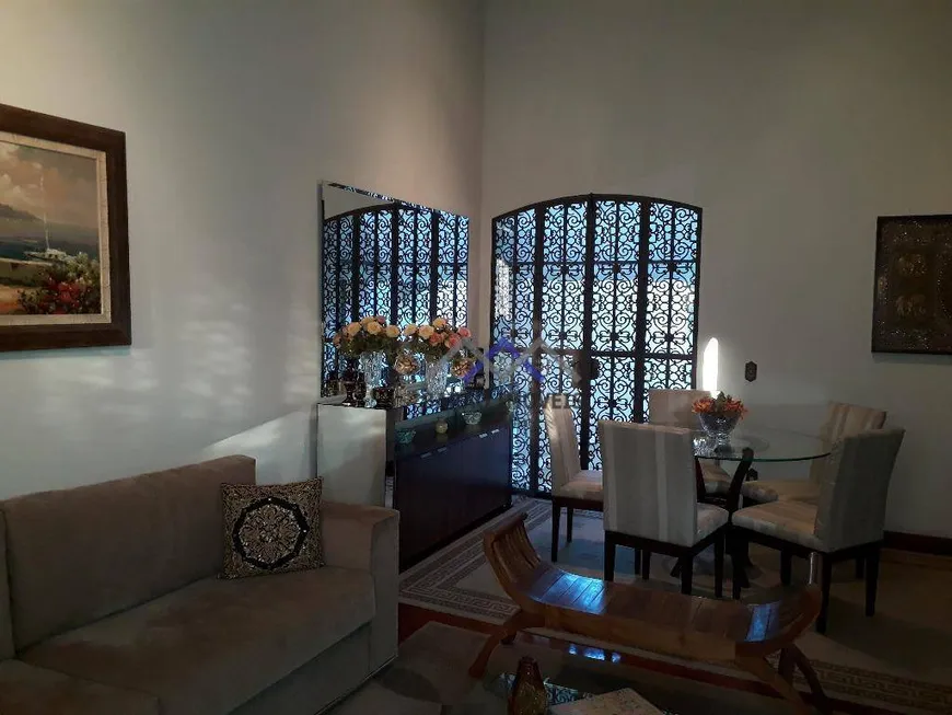 Foto 1 de Casa com 5 Quartos à venda, 300m² em Vila Cacilda, Jundiaí