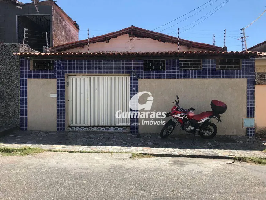 Foto 1 de Casa com 3 Quartos à venda, 194m² em Montese, Fortaleza