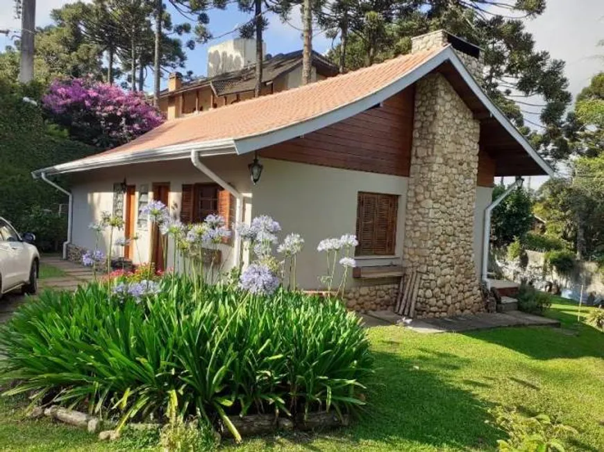 Foto 1 de Casa com 4 Quartos à venda, 130m² em Capivari, Campos do Jordão