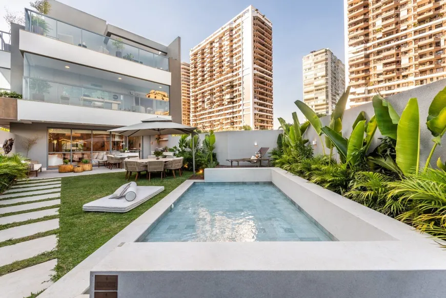 Foto 1 de Casa de Condomínio com 3 Quartos à venda, 321m² em Barra da Tijuca, Rio de Janeiro