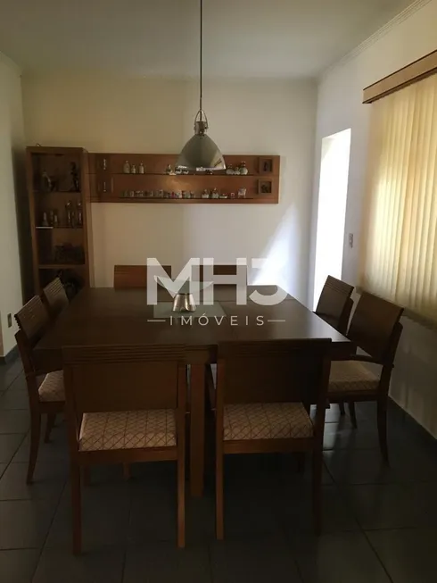 Foto 1 de Casa com 3 Quartos à venda, 215m² em Jardim Nova Europa, Campinas