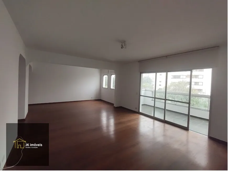 Foto 1 de Apartamento com 5 Quartos para alugar, 200m² em Campo Belo, São Paulo