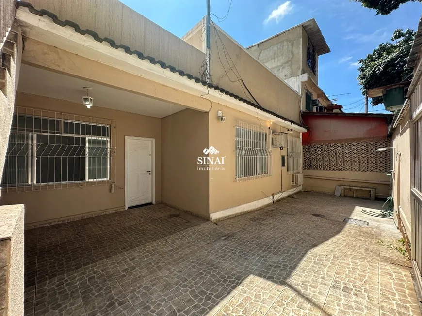 Foto 1 de Casa com 2 Quartos à venda, 98m² em Penha, Rio de Janeiro