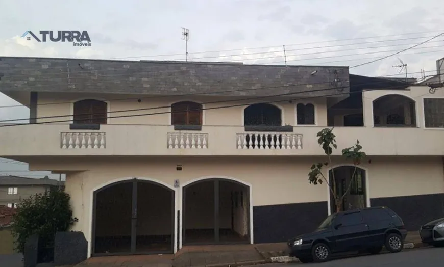 Foto 1 de Casa com 3 Quartos à venda, 185m² em Jardim Alvinopolis, Atibaia