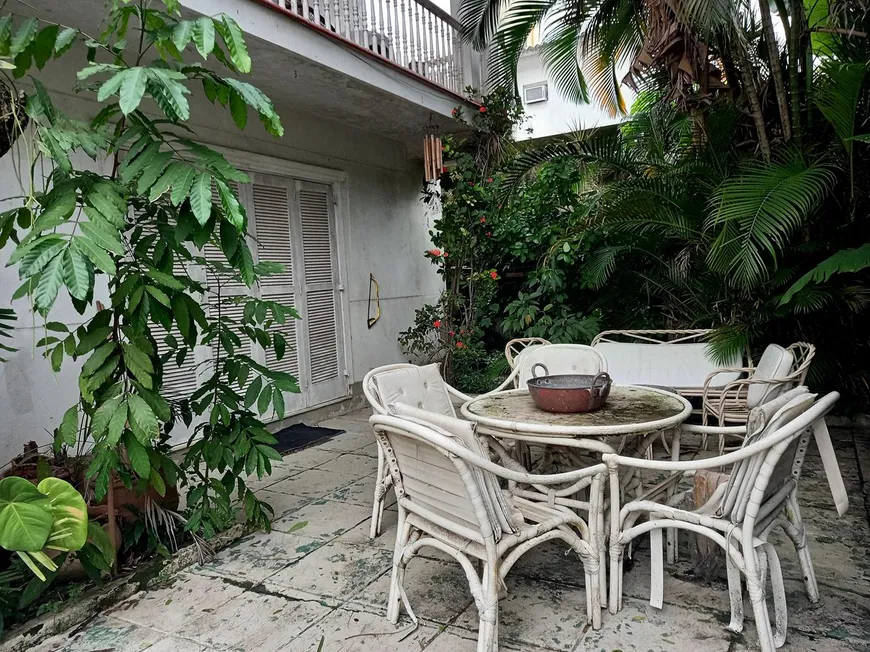 Foto 1 de Casa com 4 Quartos à venda, 326m² em Jardim Botânico, Rio de Janeiro