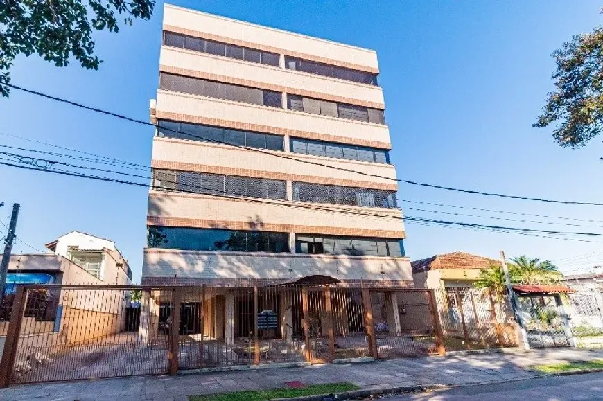 Foto 1 de Apartamento com 3 Quartos à venda, 141m² em Passo da Areia, Porto Alegre