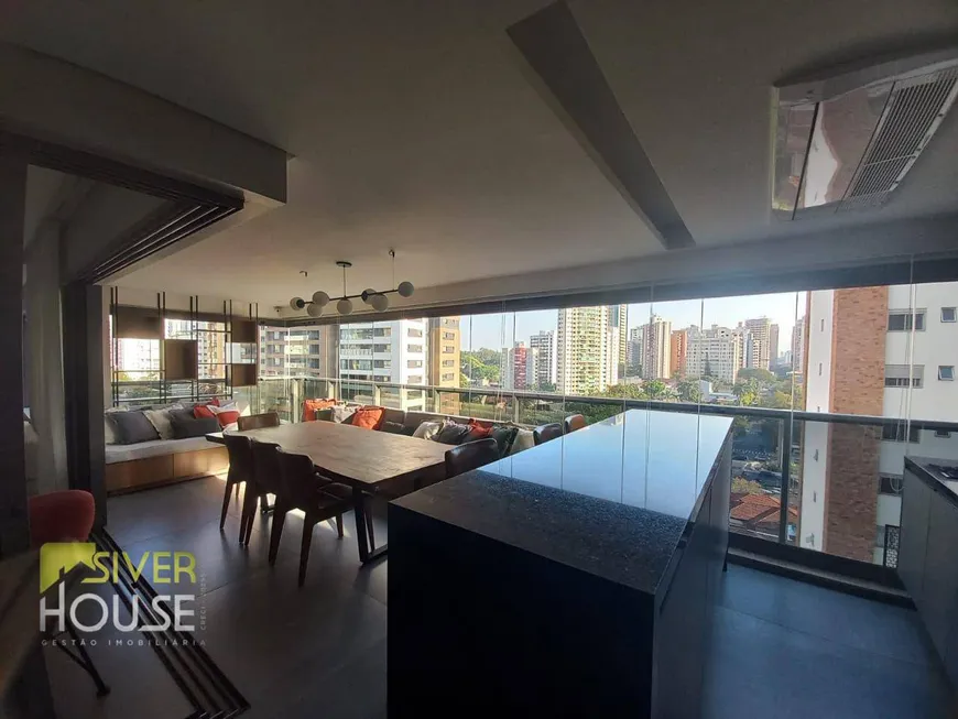 Foto 1 de Apartamento com 6 Quartos para alugar, 193m² em Campo Belo, São Paulo