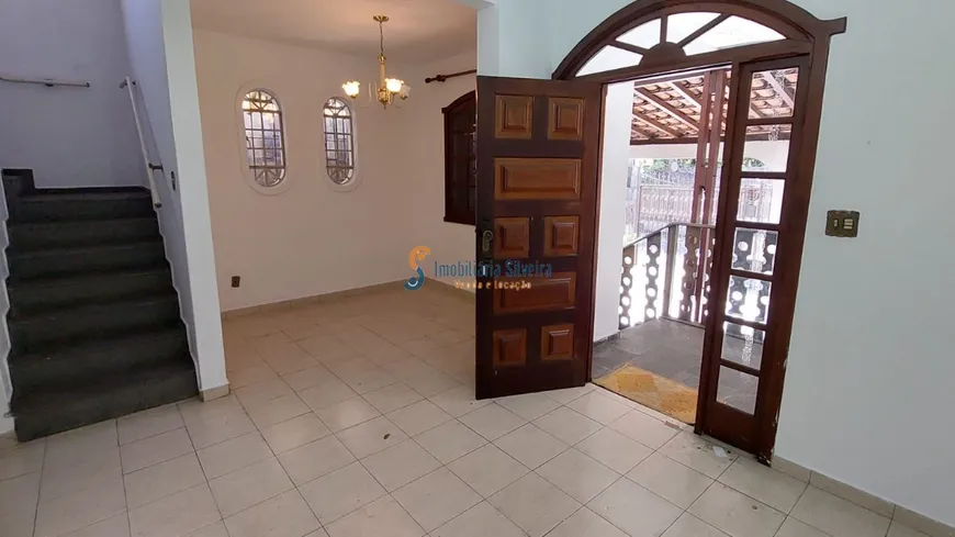 Foto 1 de Casa com 3 Quartos à venda, 158m² em Nova Floresta, Belo Horizonte