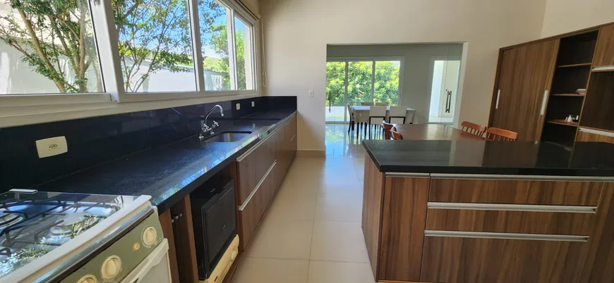 Foto 1 de Casa de Condomínio com 5 Quartos para alugar, 380m² em Urbanova II, São José dos Campos