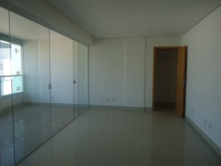 Foto 1 de Apartamento com 4 Quartos à venda, 90m² em São Luíz, Belo Horizonte