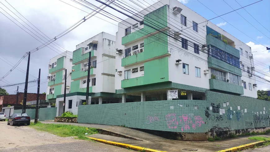 Foto 1 de Apartamento com 4 Quartos à venda, 120m² em Várzea, Recife