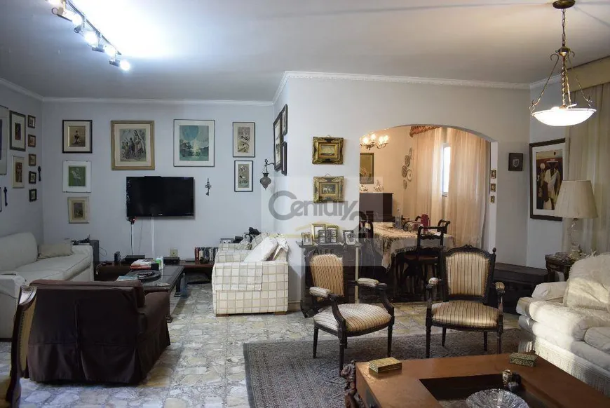 Foto 1 de Apartamento com 3 Quartos à venda, 210m² em Higienópolis, São Paulo