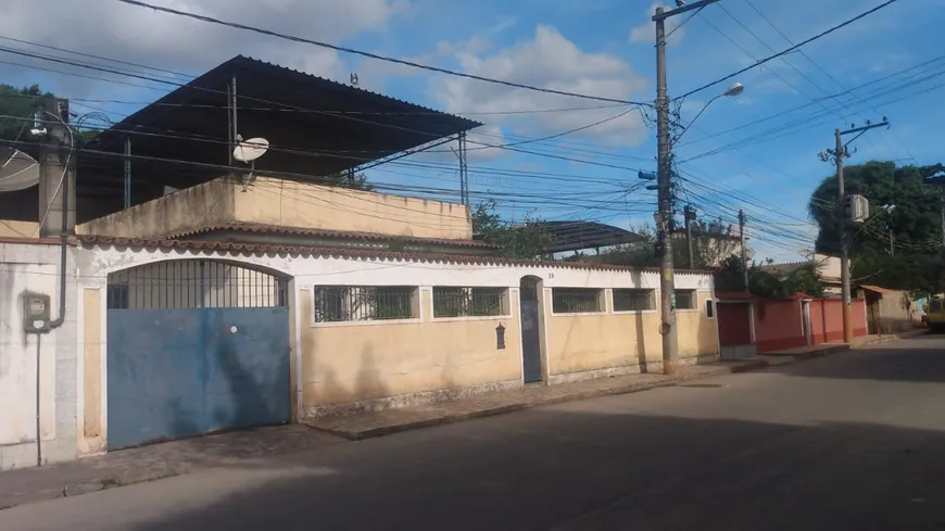 Foto 1 de Casa com 3 Quartos à venda, 400m² em Boa Esperança, Nova Iguaçu