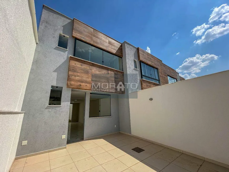 Foto 1 de Casa com 3 Quartos à venda, 104m² em Santa Rosa, Belo Horizonte