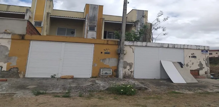 Foto 1 de Sobrado com 2 Quartos à venda, 81m² em Furna da Onça, Maracanaú