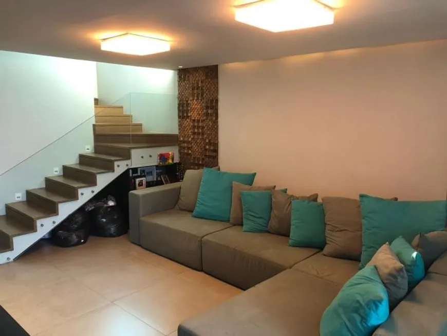 Foto 1 de Casa com 5 Quartos à venda, 190m² em Foguete, Cabo Frio
