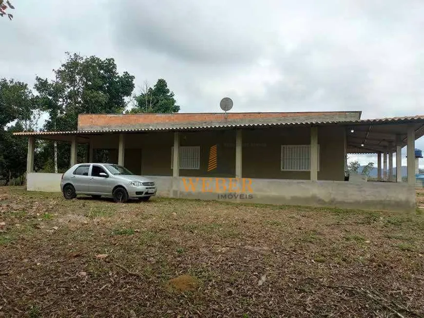 Foto 1 de Fazenda/Sítio com 4 Quartos à venda, 210m² em , Miracatu