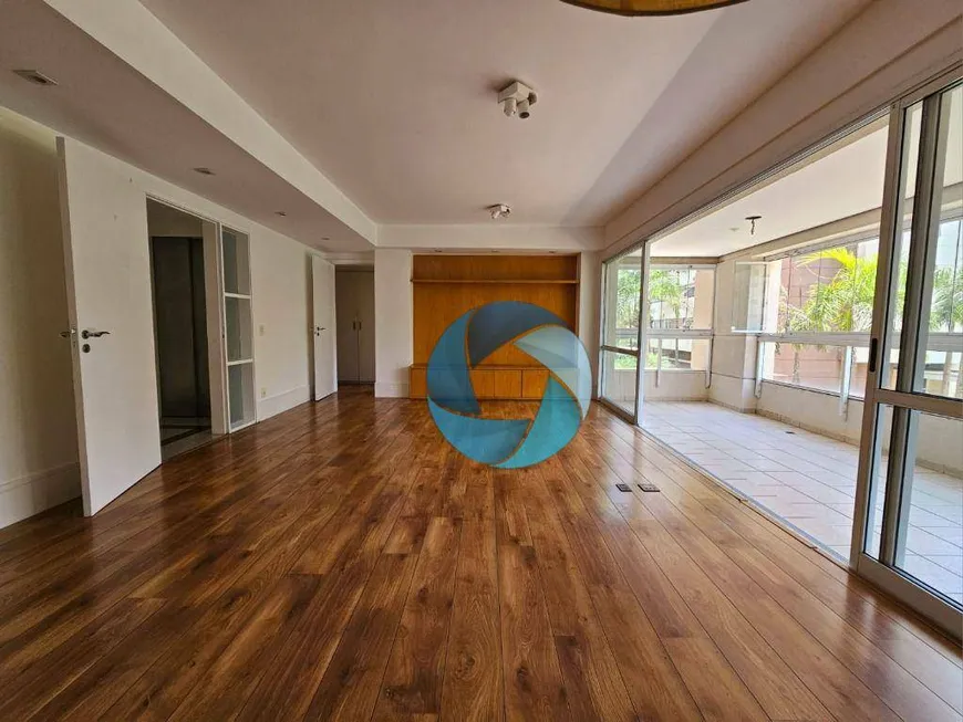 Foto 1 de Apartamento com 3 Quartos para alugar, 138m² em Vila Andrade, São Paulo