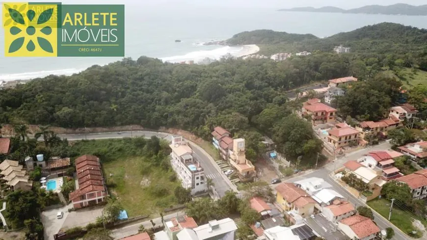 Foto 1 de Lote/Terreno à venda, 454m² em Quatro Ilhas, Bombinhas