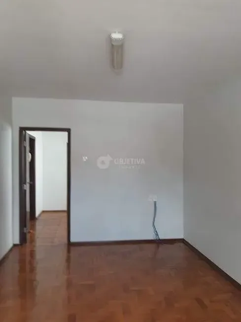 Foto 1 de Casa com 3 Quartos para alugar, 110m² em Saraiva, Uberlândia