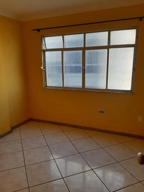 Foto 1 de Casa com 8 Quartos para alugar, 200m² em Cajueiros, Macaé