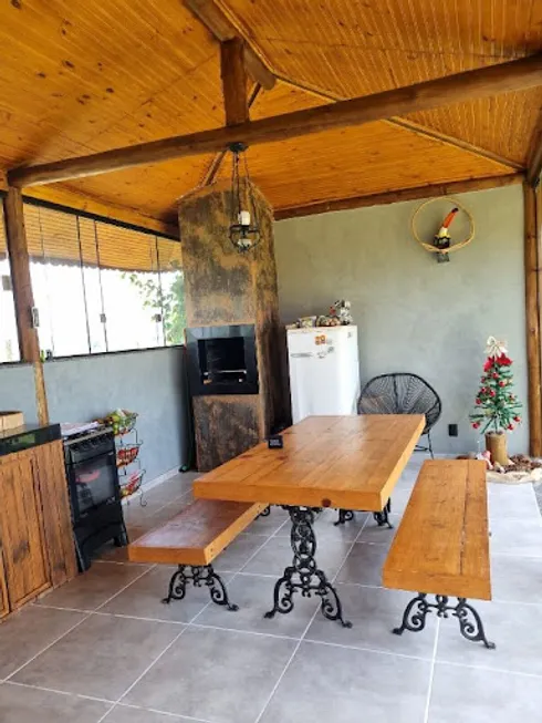 Foto 1 de Fazenda/Sítio com 1 Quarto à venda, 45m² em , Ewbank da Câmara