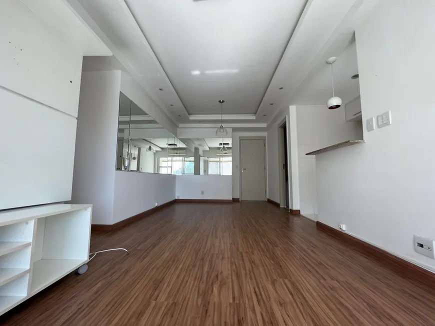 Foto 1 de Apartamento com 2 Quartos para alugar, 77m² em Jacarepaguá, Rio de Janeiro