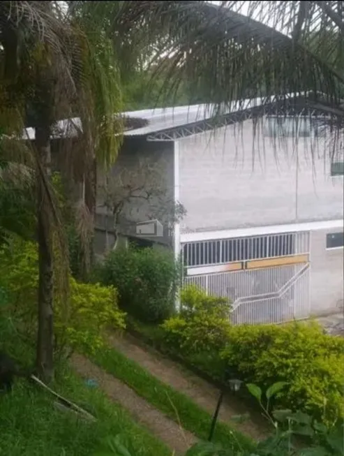 Foto 1 de Galpão/Depósito/Armazém para alugar, 250m² em Putim, São José dos Campos