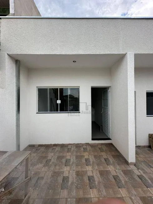 Foto 1 de Casa com 2 Quartos à venda, 48m² em Jardim Topazio, Sorocaba