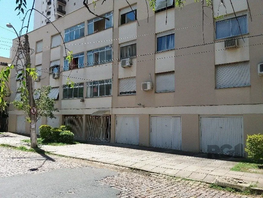 Foto 1 de Apartamento com 3 Quartos à venda, 78m² em Passo da Areia, Porto Alegre