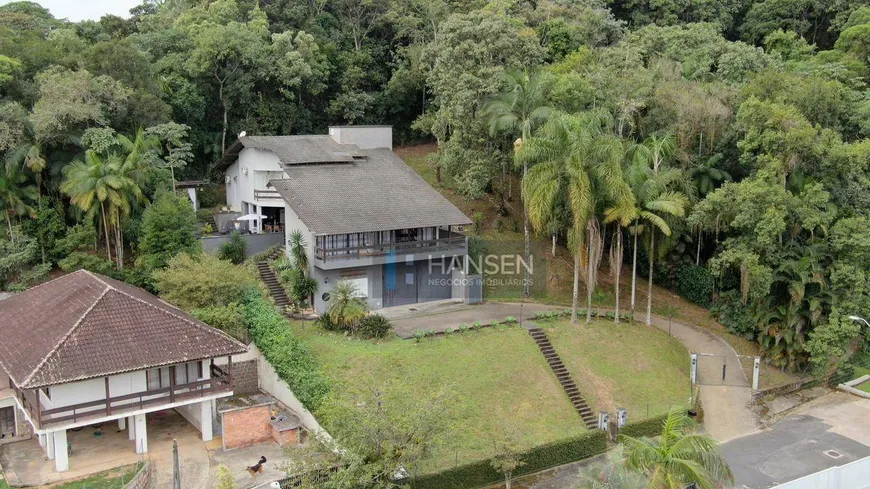 Foto 1 de Casa com 5 Quartos à venda, 420m² em América, Joinville