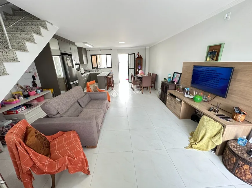 Foto 1 de Casa com 3 Quartos à venda, 118m² em Santa Regina, Camboriú