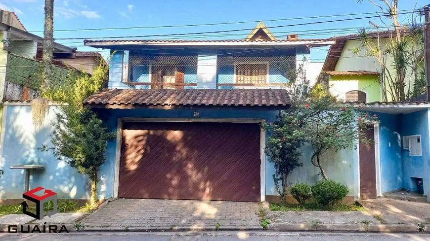 Foto 1 de Sobrado com 3 Quartos à venda, 302m² em Dos Finco, São Bernardo do Campo