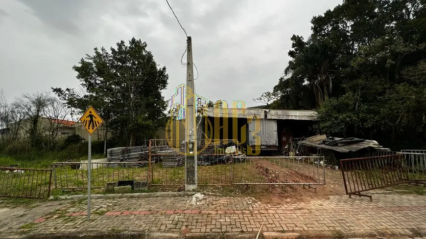 Foto 1 de Lote/Terreno à venda, 300m² em Zimbros, Bombinhas