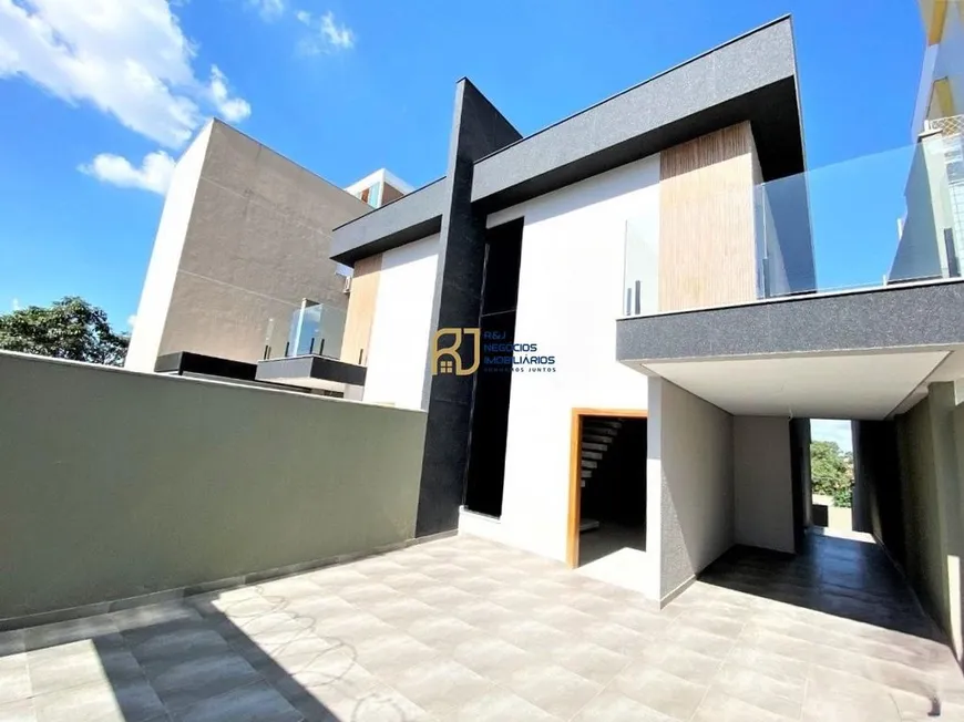 Foto 1 de Casa com 3 Quartos à venda, 250m² em Planalto, Belo Horizonte