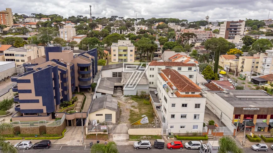 Foto 1 de Lote/Terreno à venda, 800m² em Alto da Rua XV, Curitiba