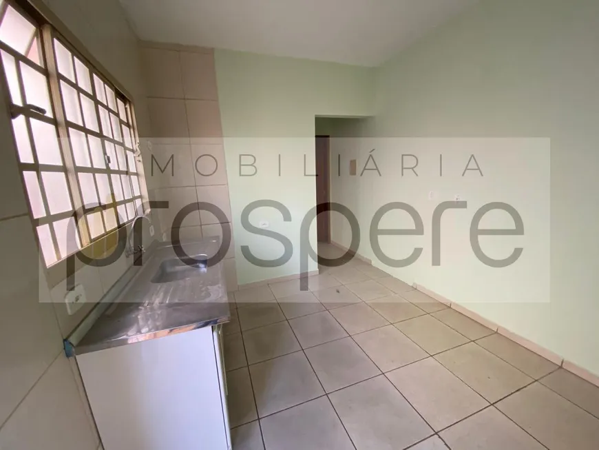 Foto 1 de Casa com 2 Quartos para alugar, 50m² em Vila Guaira, Presidente Prudente