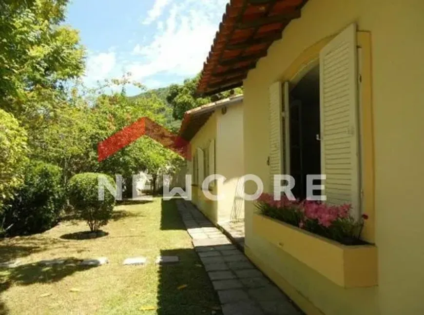 Foto 1 de Casa com 4 Quartos à venda, 280m² em Piratininga, Niterói