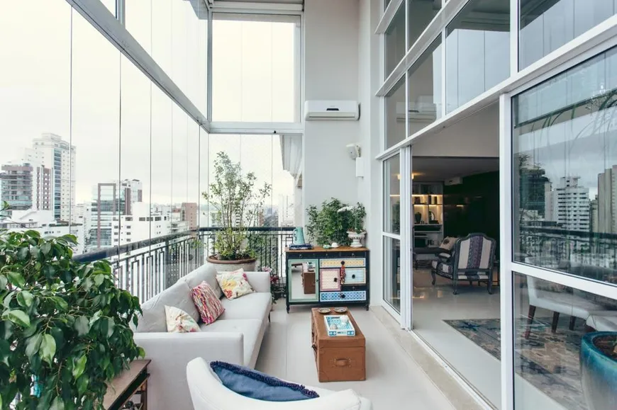 Foto 1 de Apartamento com 3 Quartos à venda, 225m² em Campo Belo, São Paulo