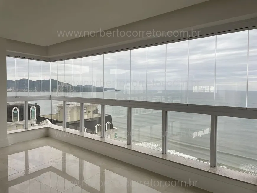 Foto 1 de Apartamento com 4 Quartos à venda, 197m² em Meia Praia, Itapema