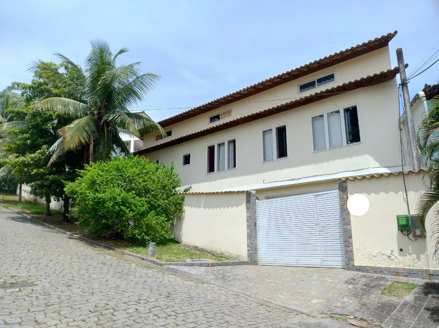 Foto 1 de Casa de Condomínio com 4 Quartos à venda, 466m² em Campo Grande, Rio de Janeiro